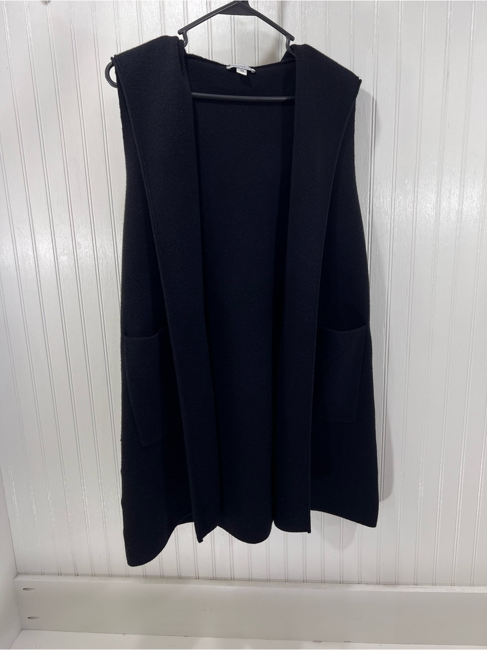 Crosstree Lane Black Hooded Open-Front Sleeveless Sweater Vest Cape M